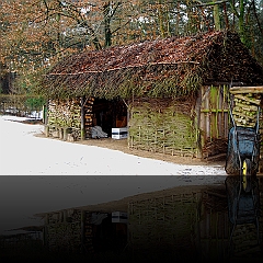 Bezoekerscentrum Zoerselbos Het Boshuis houtkot in de tuin